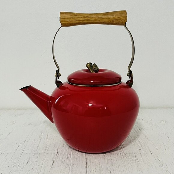 Kitchen Concepts Kettle Apple Shaped Brass Handle Bright Red Enamel - Picture 1 of 8